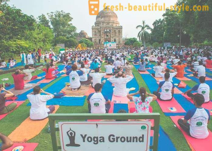 Међународни јога дан прославља широм света