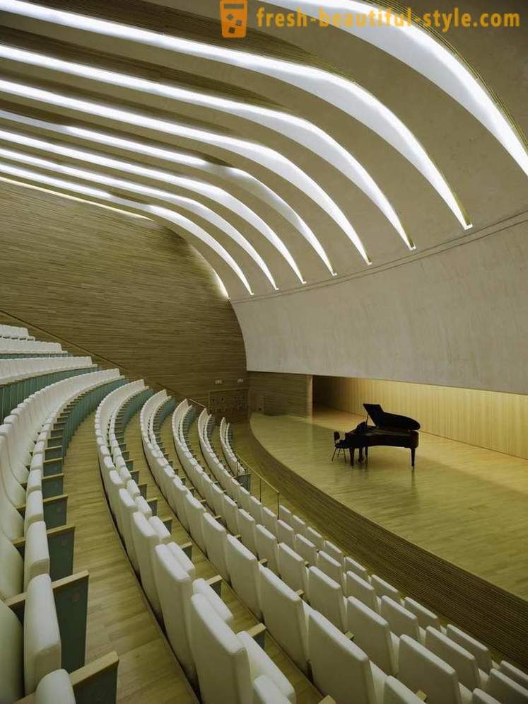 Изузетна архитектура опере у Валенсији