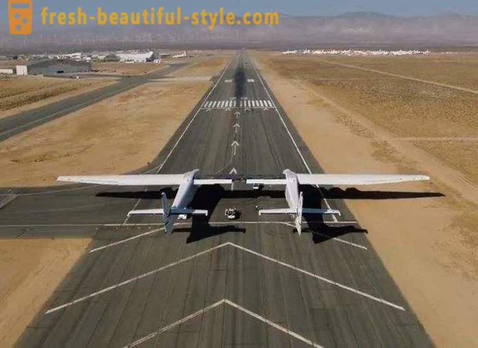 Највећи авион на свету најбржи и више