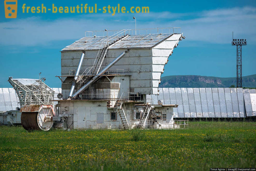 РАТАН-600 - највећи телескоп на свету радио антена
