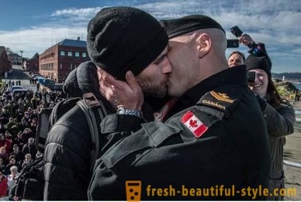 Верска пољубац заробљени на фотографског филма