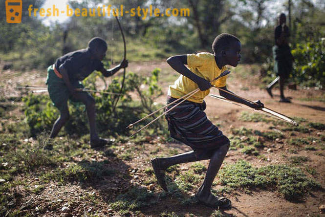 Стрелци племе Покот из Кеније