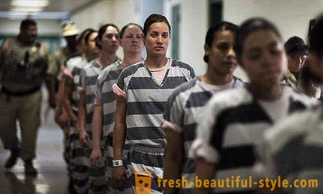 Радним даном жена затвореника у америчком затвору