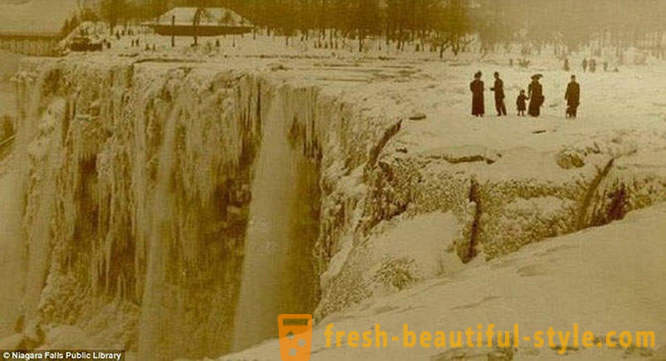 10 фасцинантна слика замрзнутих Ниагара Фаллс