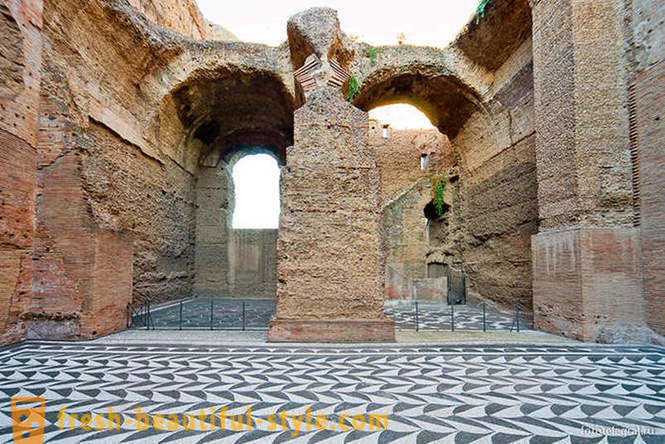 Шетајући старим купатила у Риму