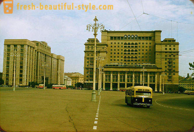 Москва, 1956, на фотографијама Јацкуес Диупаке