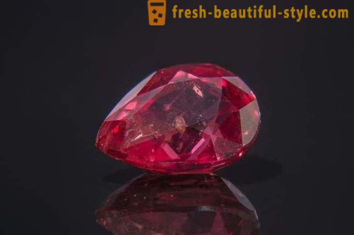 Најскупљи на свету камења: Ред Диамонд, Руби, смарагд. Најређих драгуља на свету