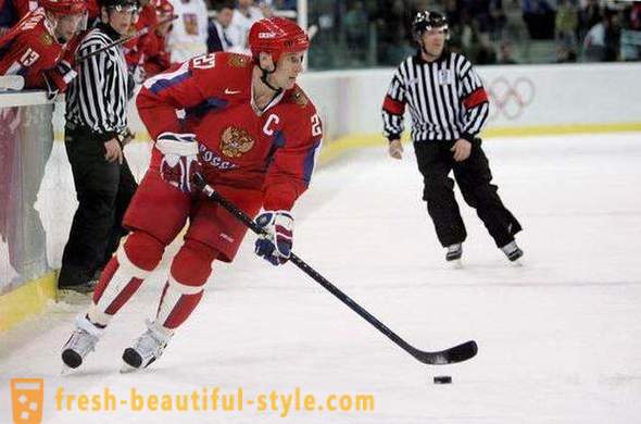 Руски хокејаш Алексеј Ковалев: биографија и каријера у спорту