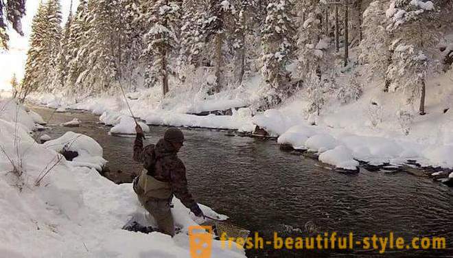 Зима риболов на реке Об, у Барнаул