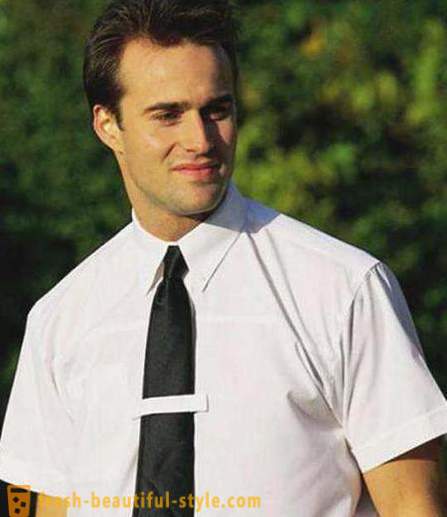 Тие кратки рукава по том питању. Ношење кравата кошуљицом кратак рукав (фото). Могу ли да носим кравату са кошуље са кратким рукавима на етикетама?