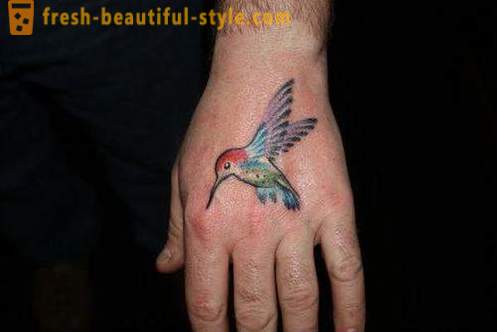 Колибри тетоважа - симбол виталности и енергије